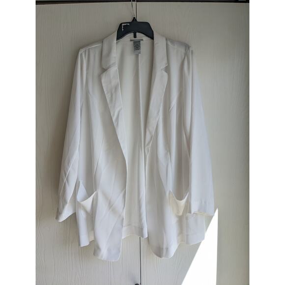 Catherines Women's Symmetric V-neck Long Sleeve Pockets White Jacket Size 14/16W - Picture 1 of 5